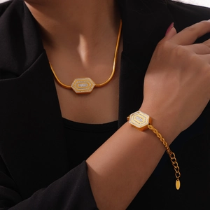 Set gioielli eleganti placcati oro con collana e bracciale con ciondolo esagonale