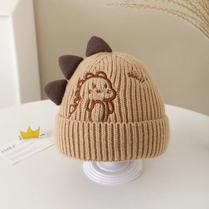Bonnet en tricot kaki pour enfants avec broderie dinosaure et détails 3D décoratifs
