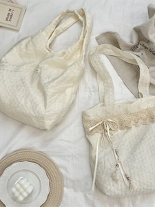 Ensemble de sacs cabas en toile crème minimalistes avec bordure en dentelle et nœud papillon