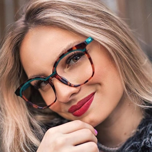 Fashionable TR90 square tortoiseshell and blue eyeglasses frame for women, high-end style