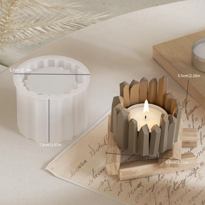 Moule en silicone pour bougeoir rayé avec dimensions et produit fini artisanal