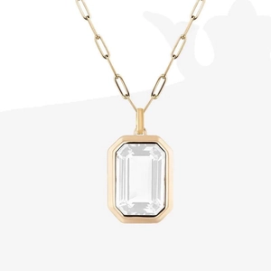 Collana a catena a graffetta dorata con grande ciondolo in zircone rettangolare