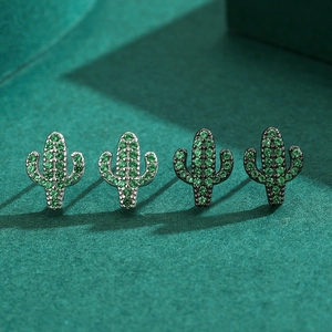 S925 sterling silver cactus stud earrings with green zircon in silver and black finishes