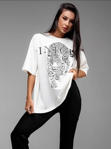 Oversized βαμβακερό λευκό μπλουζάκι με σχέδιο μαύρης λεοπάρδαλης και καλλιτεχνική στάμπα