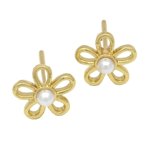 Vintage floral gold earrings with center pearls in a classic French style design