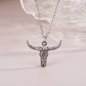 Vintage silver bull skull pendant necklace with elegant O-chain for women and men
