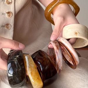 Irregular Wide Bangle Bracelet Acrylic Resin Marble Tortoise Shell Pattern Retro Minimalist Fashion Jewelry For Women