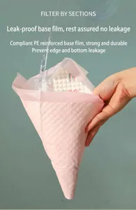 Vue détaillée de l'alèse rose jetable pour animaux avec film PE de protection étanche
