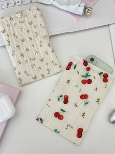 Custodia per telefono in chiffon floreale con motivo a ciliegia e cordino sottile