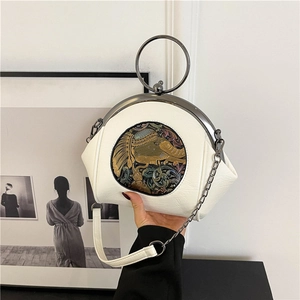 Women's PU Leather Crossbody Bag With Elephant Relief Metal Ring Handle Retro Kiss Lock Shell Bag For Evening Party