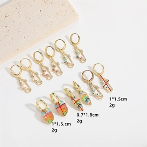 Ohrring-Set mit bösem Blick und bunten Emaille-Blättern in Gold mit Zirkonia-Akzenten