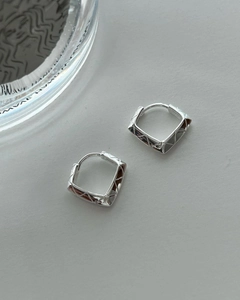 Minimalist 925 Sterling Silver Quilted Geometric Hoop Earrings For Women Quilted Diamond Pattern Ear Buckle Korean Fashion Jewelry