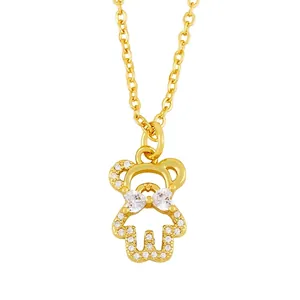 Collier pendentif ours élégant avec zircons pavés et cristal en forme de nœud pour femme