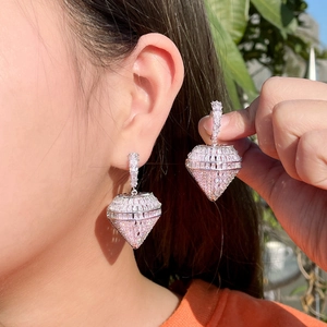 Orecchini pendenti geometrici di lusso con zirconi rosa e trasparenti per donna