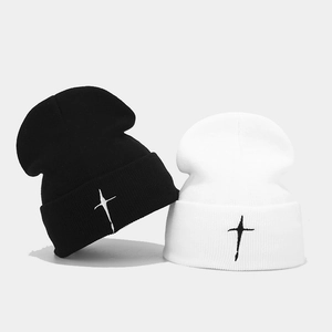Bonnet En Tricot Acrylique Broderie Croix Côtelé Hiver Chaud Extérieur Hip Hop Streetwear Unisexe