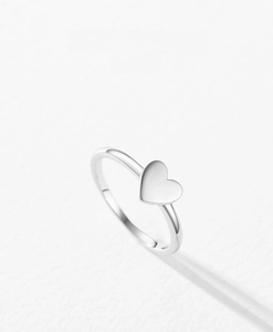 Polished S925 sterling silver ring featuring a minimalist smooth heart-shaped design