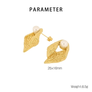Détails des boucles d'oreilles feuilles dorées et perles, 25x16mm, 8,5g