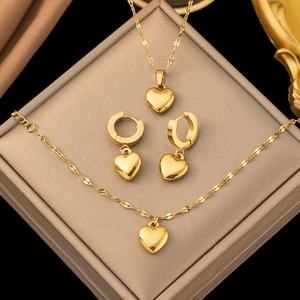 Luxury Stainless Steel Heart Pendant Necklace Bracelet Earrings Set For Women Gold Plated Mirror Polish Jewelry Gift Set