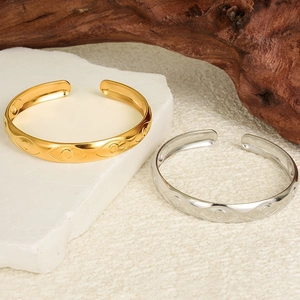 Adjustable 18K gold and silver plated evil eye stainless steel bangles set on stone