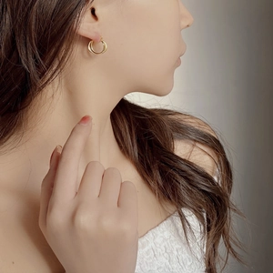Elegant 925 sterling silver double-layer interlocking gold hoop earrings for women