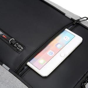 Minimalistische zakelijke laptoprugzak met zijvak met rits voor smartphoneopslag
