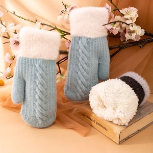 Women Winter Mittens Knit Cable Pattern Thick Fleece Lined Faux Fur Cuff Warm Outdoor Cycling