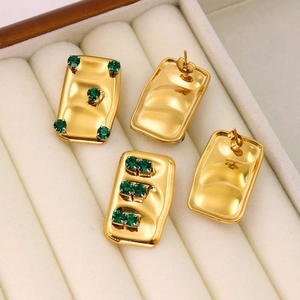 Irregular 18K gold plated rectangular earrings set with green stones in white gift box
