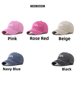 Vue détaillée de casquettes en coton délavé avec broderie et options de couleurs
