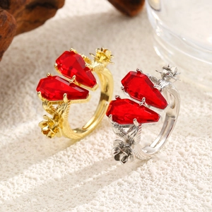 Adjustable copper rings with red coffin-cut zircons and 3D embossed rose leaves pattern