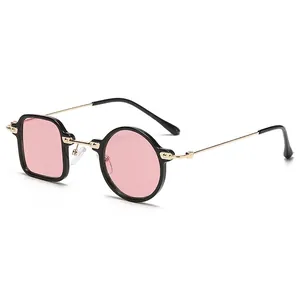 Lunettes de soleil TR90 asymétriques noires avec verres roses et branches en métal
