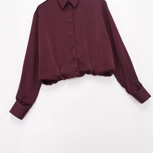 Women's burgundy satin shirt with long sleeves and lapels in a premium balloon fit