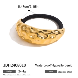 Detail of 18k gold plated hammered texture C-shape stainless steel hair tie accessory