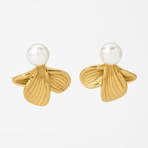 Gold stainless steel petal earrings with white pearls in a symmetrical minimalist design