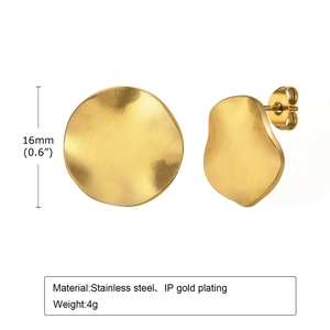 Detailed view of 16mm irregular gold stainless steel stud earrings with size and weight specs