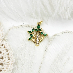 Exquisite carrot-shaped pendant in 18K gold plating with green marquise gems and small diamonds