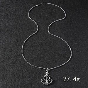 Collier pour hommes en acier inoxydable argenté avec pendentifs ancre et gouvernail