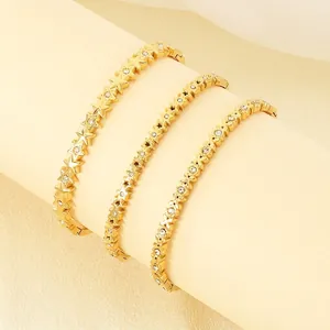 18K Vergoldeter Edelstahl Armreif Sternform Hohl Zirkonia Eingelegt Eleganter Modeschmuck Für Damen