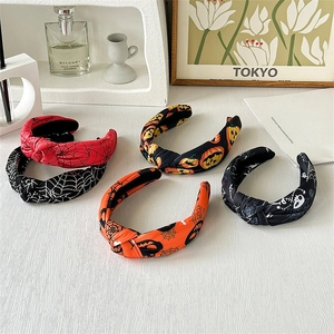 Bandeau Noué D'Halloween En Tissu Large Serre-tête Avec Imprimé Citrouille Crâne Toile D'araignée Coiffure De Fête Pour Femmes