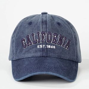 Vintage dunkelblaue California Baseballkappe mit Stickerei und verstellbarem Verschluss