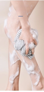 Exfoliating bath towel with silver ion antibacterial fibers for gentle body skin cleaning