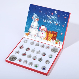 Weihnachts-Adventskalender mit 24 Überraschungen DIY-Armband-Set und Anhängern