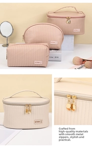 Detail van luxe PU-leren make-uptassen met verticale stiksels en gouden ritsen