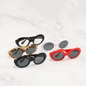 Lot de lunettes de soleil tendance pour animaux de compagnie en noir, blanc, rouge et léopard