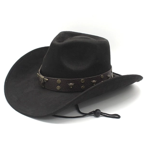 Chapeau de cow-boy noir en suédine avec bandeau en cuir à tête de taureau et lacet