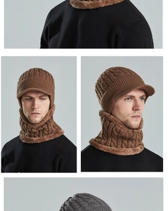 Gros plan sur la maille torsadée et la doublure en polaire chaude du bonnet d'hiver