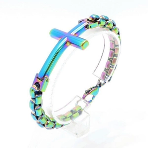 Bracelet croix pour homme en acier inoxydable arc-en-ciel avec chaîne plate et fermoir homard