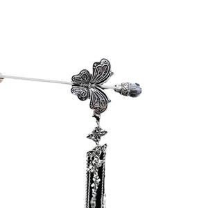 Épingle à cheveux papillon argent antique avec de longs pompons de style chinois