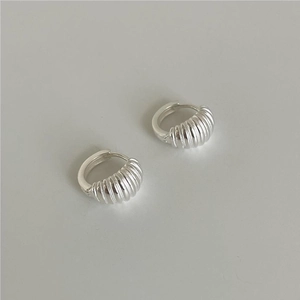 Minimalist 925 sterling silver textured hoop earrings with a chic cocoon thread design