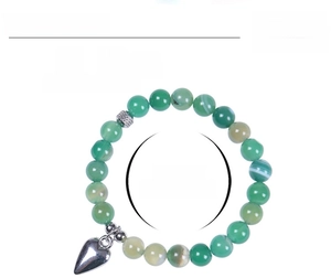 Technical size guide for 8mm green agate bead bracelet with heart pendant and card