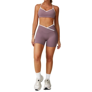 Tweeledige sportset voor dames met V-hals beha en korte broek met hoge taille in grijspaars